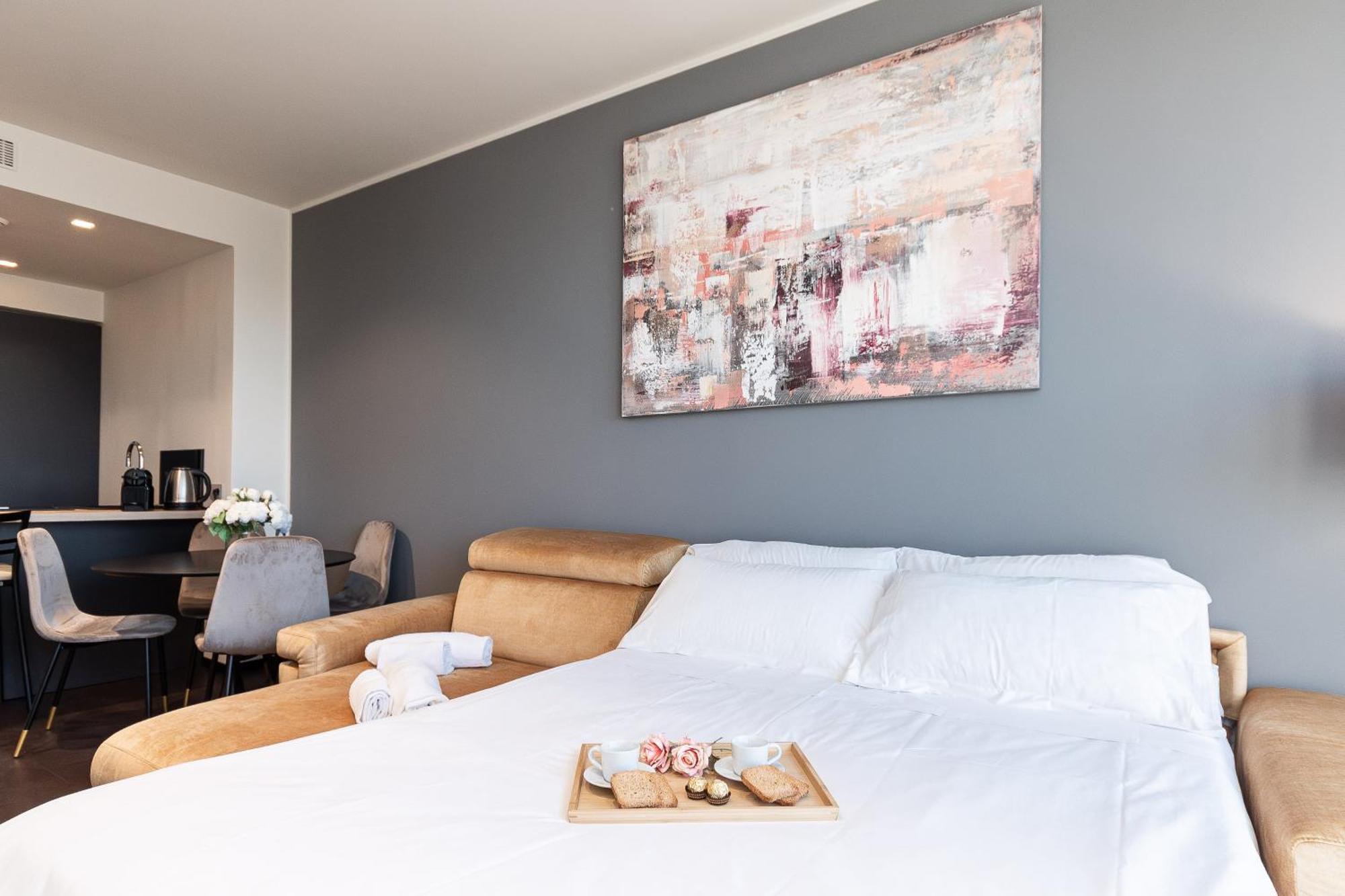 Free Parking In Luxury Suite With City View - Steps To Brignole Train Station Genua Exteriör bild